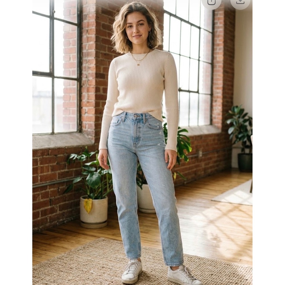 Abercrombie & Fitch The 90s Straight Ultra High Rise Jeans Light Wash 33 16S